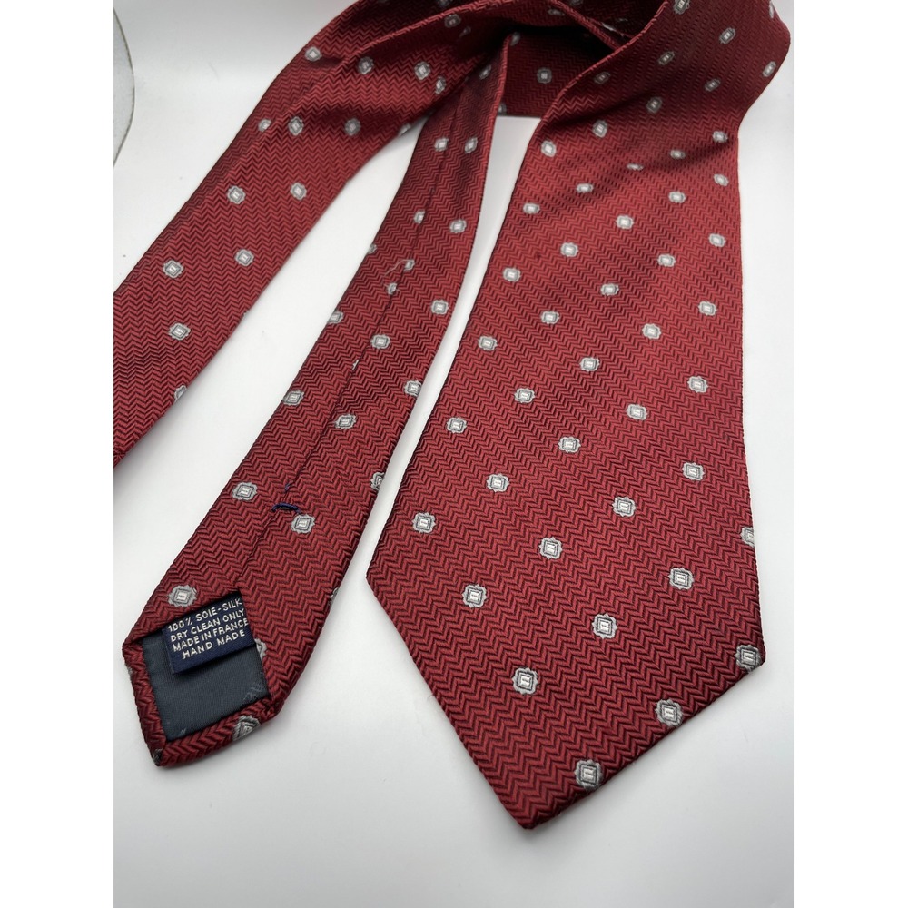 Cremieux Silk Tie Burgundy Red Herringbone Medallion Made in France Hand Made